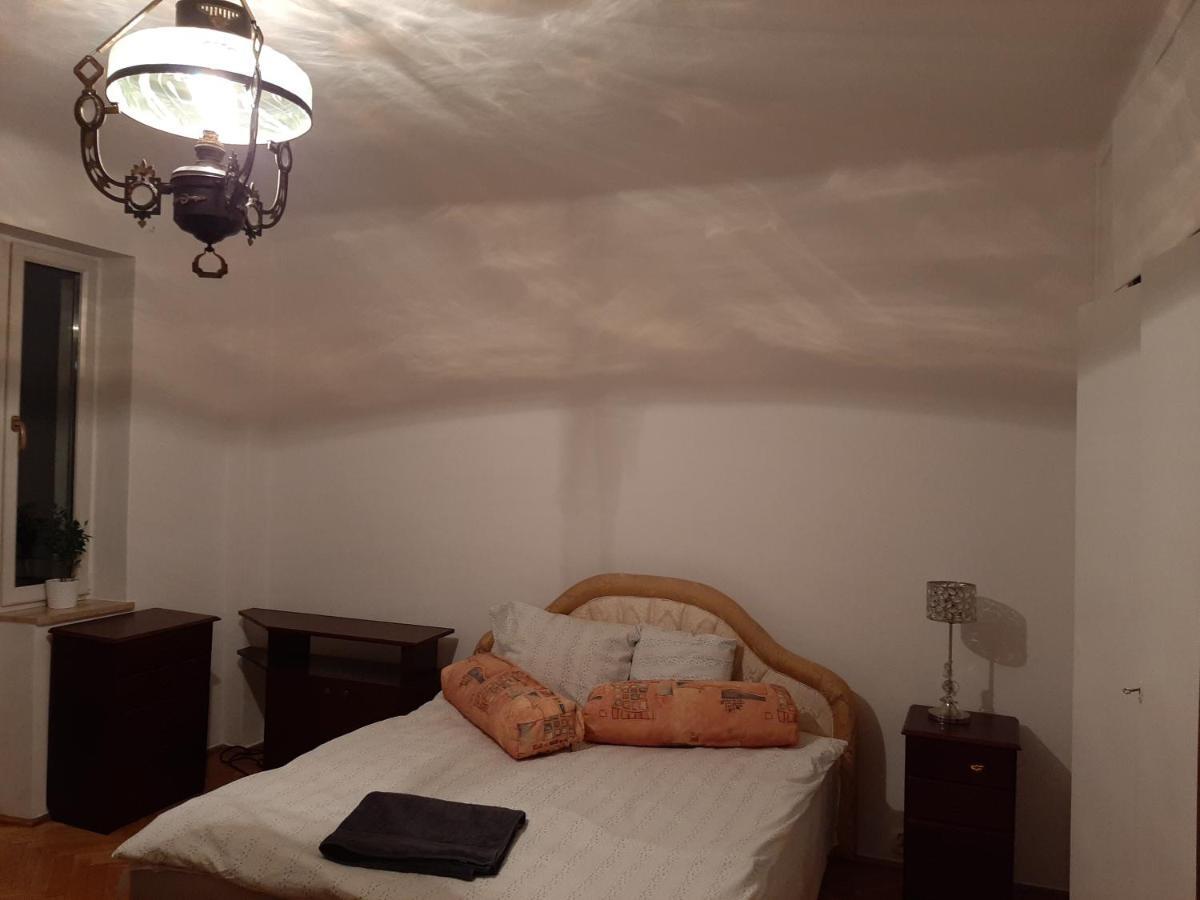 Rooms In Centrum Warsawa Bagian luar foto