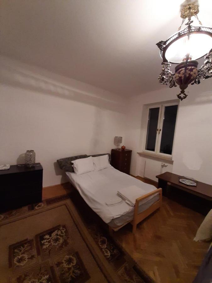 Rooms In Centrum Warsawa Bagian luar foto