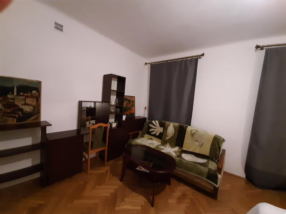 Rooms In Centrum Warsawa Bagian luar foto