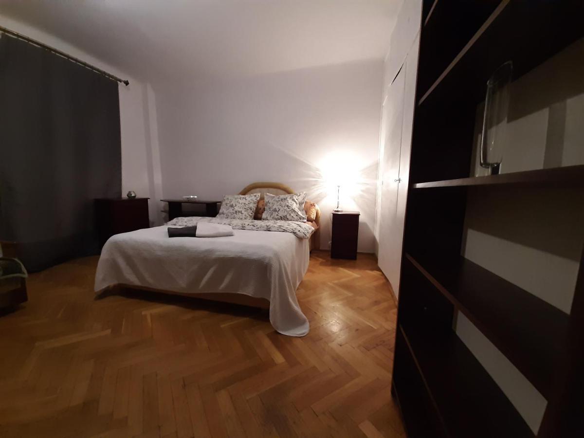 Rooms In Centrum Warsawa Bagian luar foto